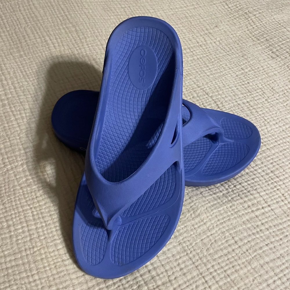 OOFOS Indigo Sandals